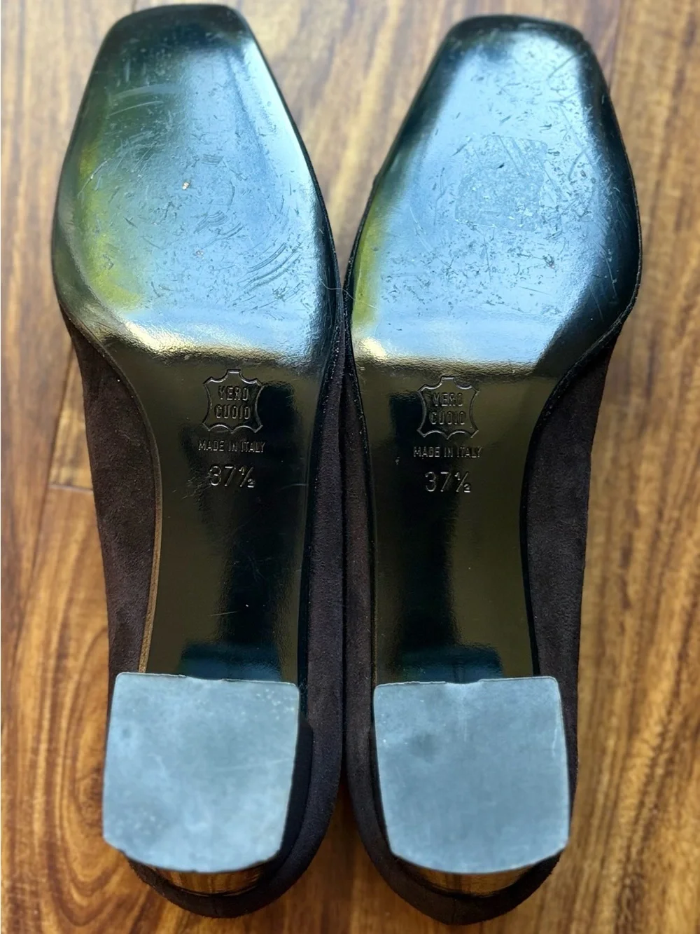 François Pinet Paris, model 72637 Suede & Leather Patent Heels Pumps 37.5/7.5 US